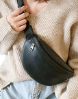 Women Black PU Leather Chest Luxurious Bags Fashionable Crossbody Waist Purse Unisex Fanny Bag Modern Traveling Bag