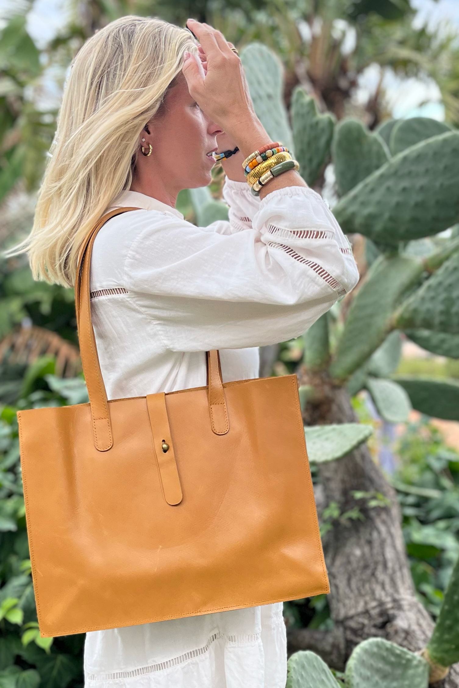 Large Leather Handbag — Caramel