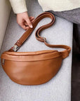 Women Black PU Leather Chest Luxurious Bags Fashionable Crossbody Waist Purse Unisex Fanny Bag Modern Traveling Bag