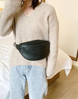 Women Black PU Leather Chest Luxurious Bags Fashionable Crossbody Waist Purse Unisex Fanny Bag Modern Traveling Bag